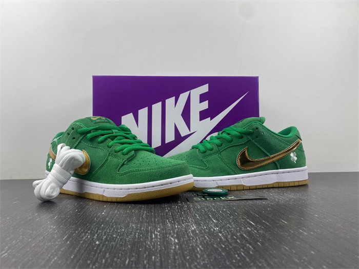 Nike SB Dunk Low "St. Patrick's Day"  BQ6817-303