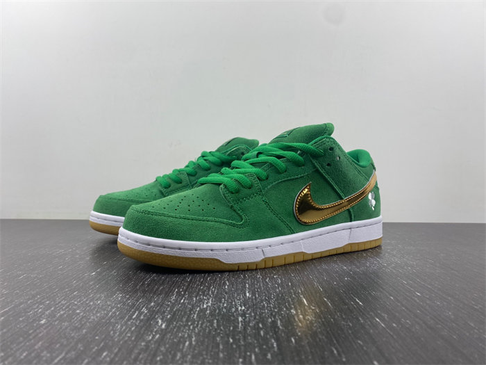 Nike SB Dunk Low "St. Patrick's Day"  BQ6817-303