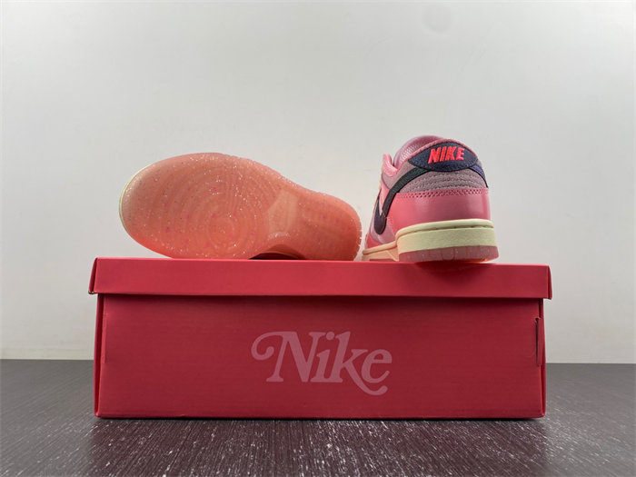 Nike Dunk Low “Barbie” FN8927-621